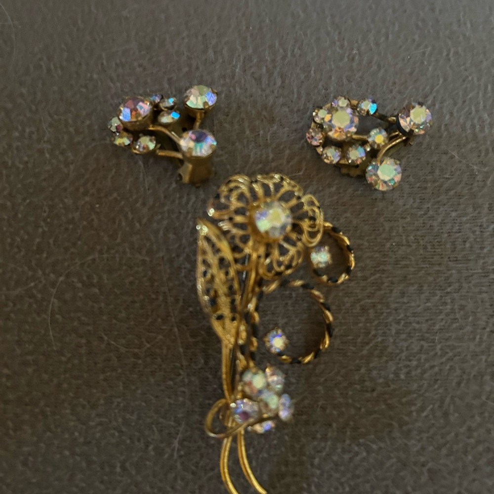 Elegant Gold and Crystal Floral Jewelry Set Brooch and Clip on Earrings